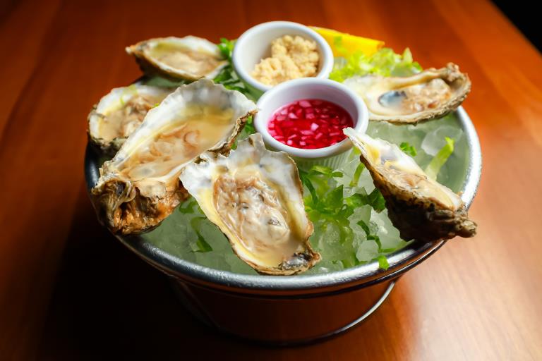 6 Oysters